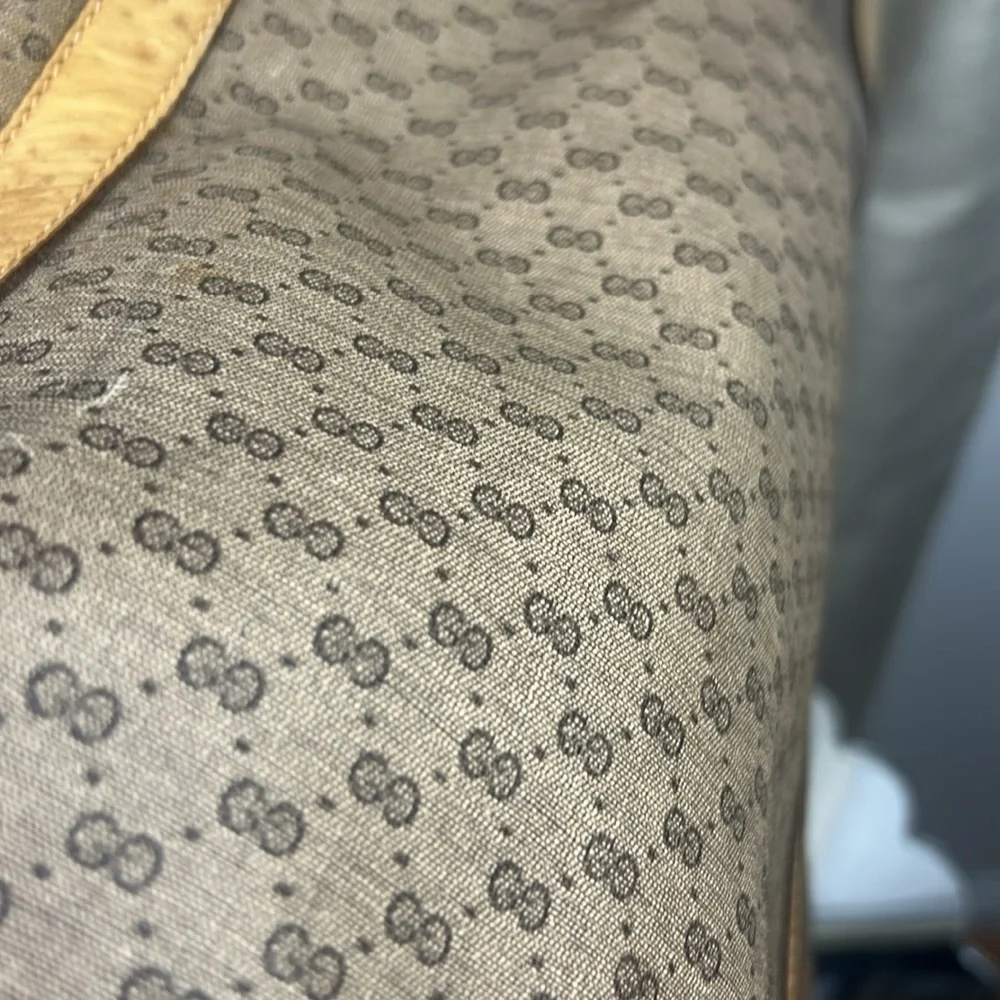 Authentic Gucci GG Sherry Large Travel